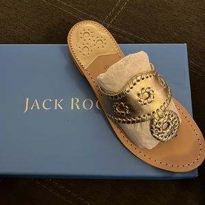 Jack Rogers Flat Sandal; Platinum; Size 6